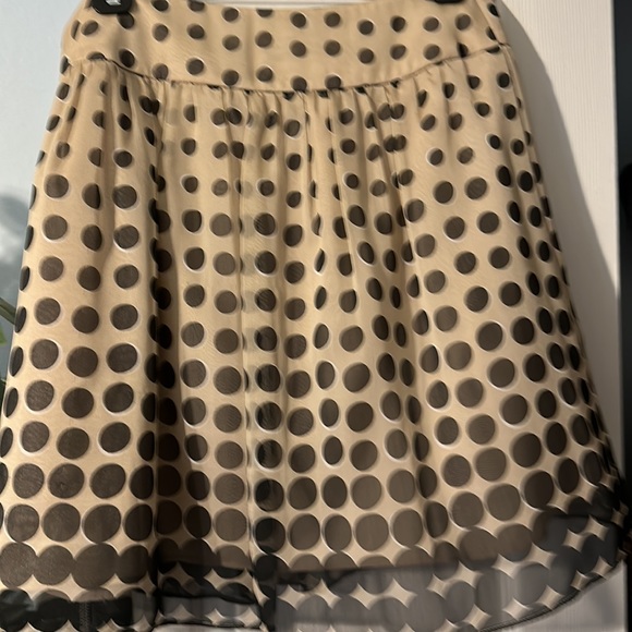 Limited skirt size 4 - Picture 2 of 4